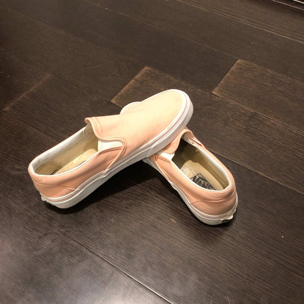 Women’s peach Vans